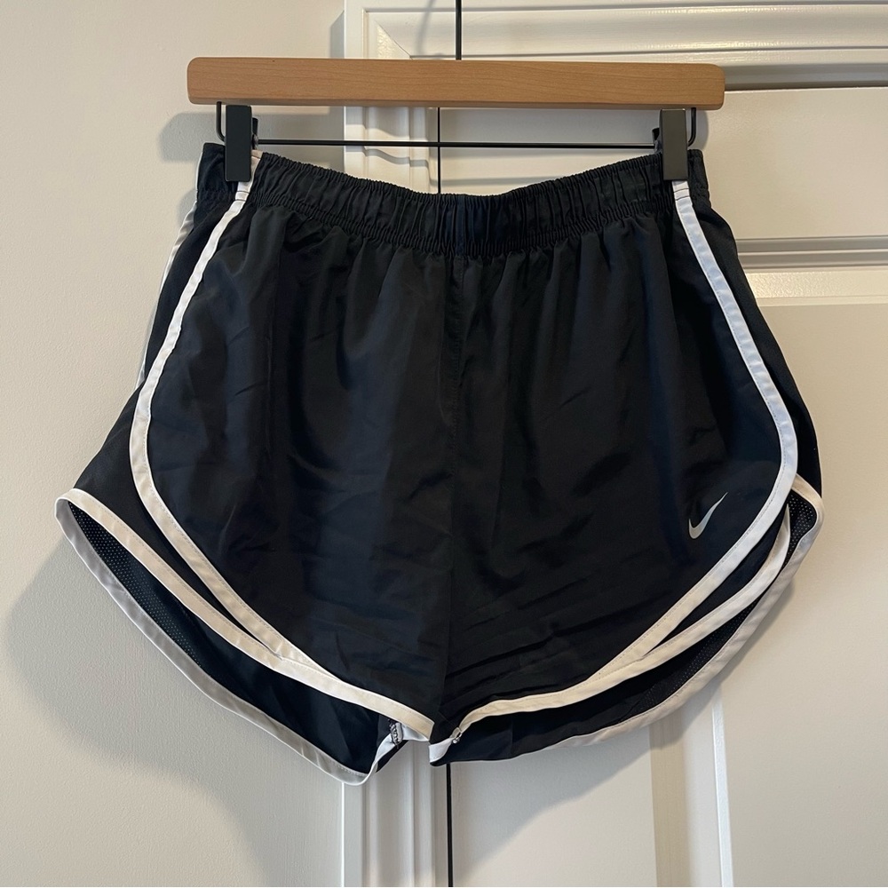 Nike Dri-Fit Dark Black Running Shorts (NORTS) Womens Size Medium Athletic Comfy